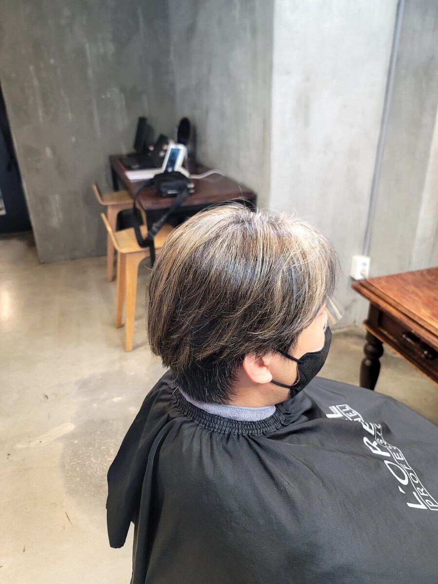 블랙 염색 이력이 있을 때, 가능한 범위부터 다시 연결했습니다 전 모습