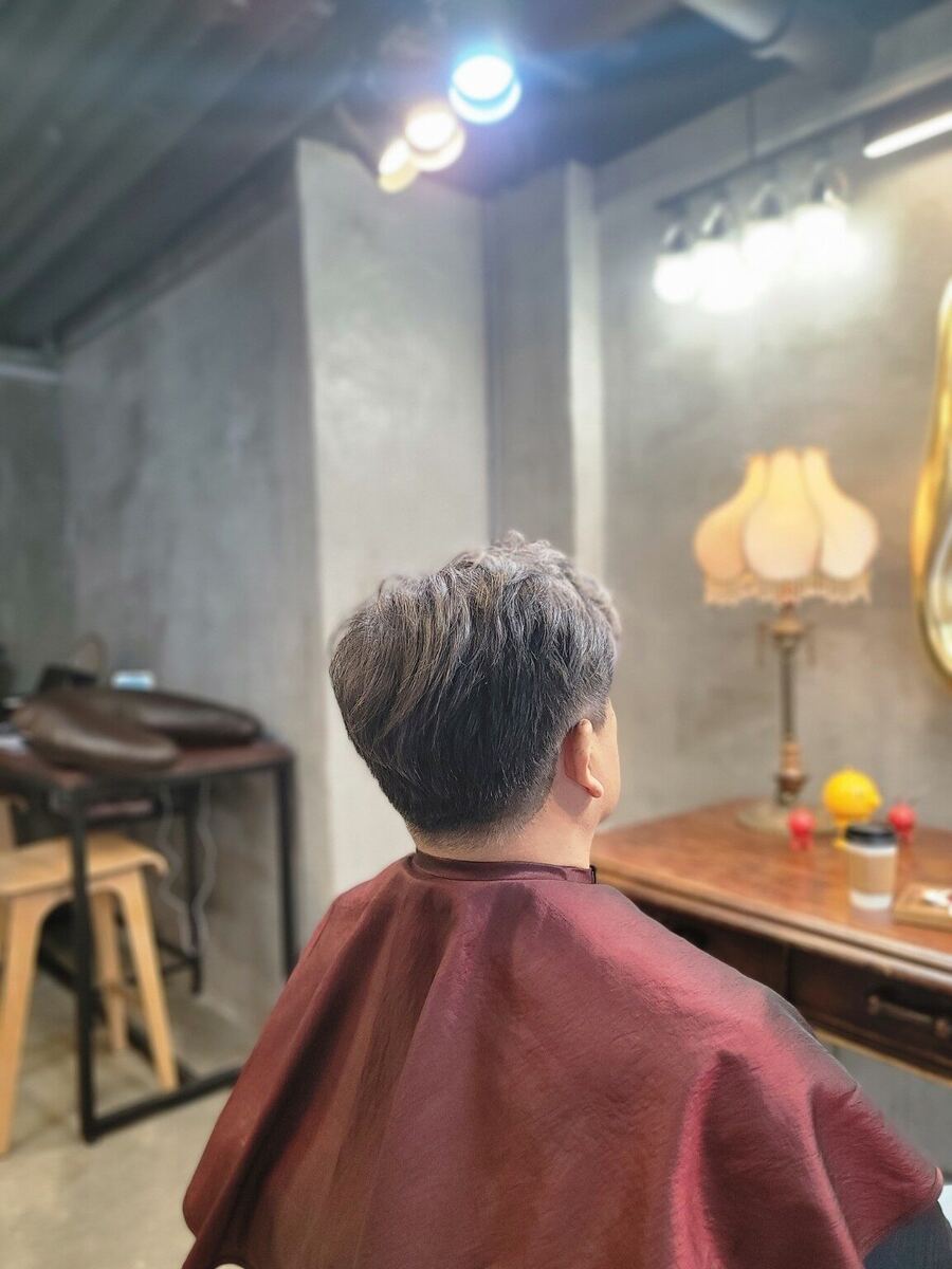 50대 남성 흰머리, 로우라이트로 더 중후하게 후 모습