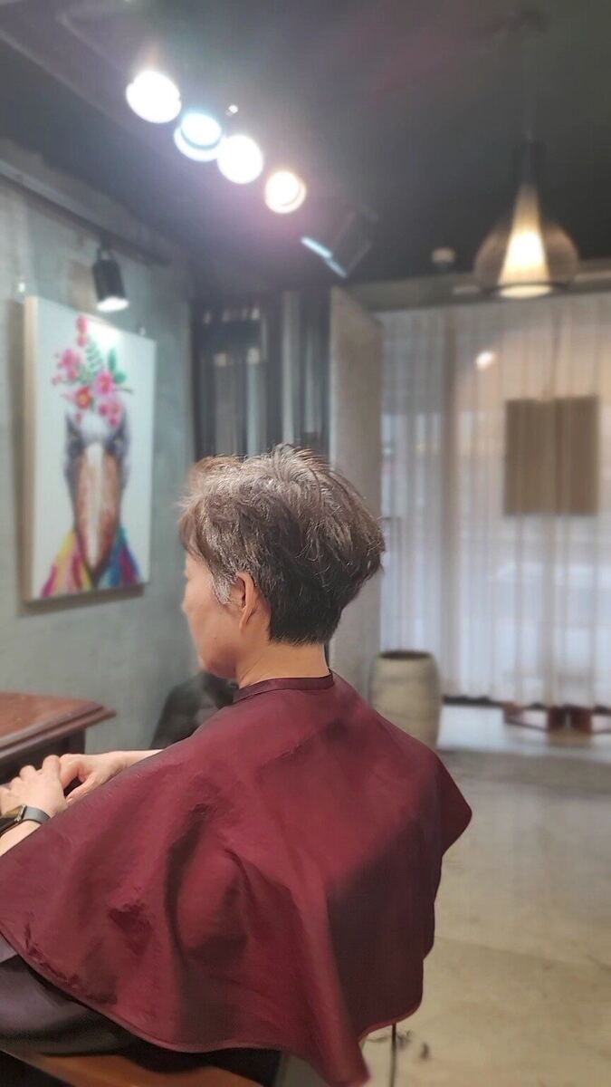 염색 없이, 커트 하나로 완성한 고잉그레이 후 모습 2