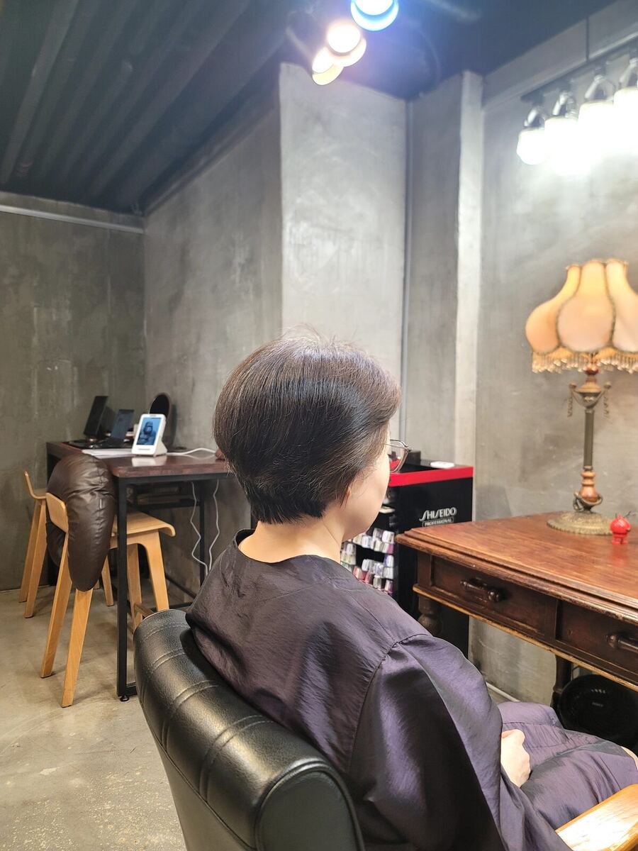 염색 없이, 커트 하나로 완성한 고잉그레이 전 모습