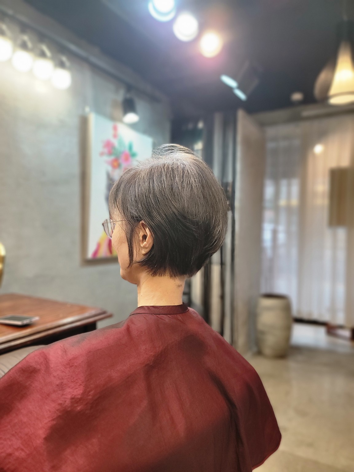 고잉그레이 시술 후 자연스럽게 연결된 그레이 헤어